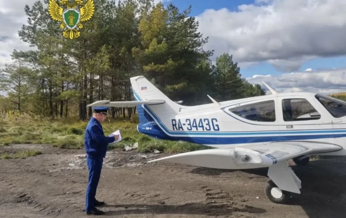 Названа причина экстренной посадки самолета на дороге в Ульяновской области