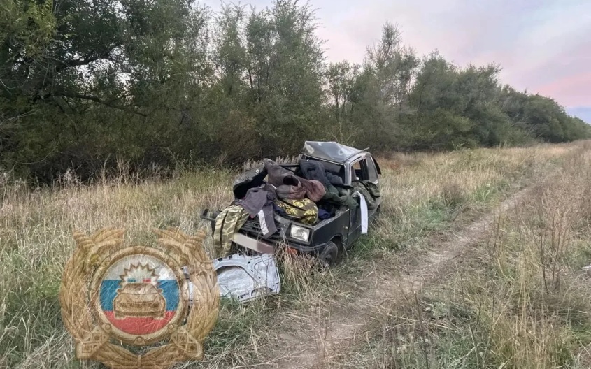 В Саратовской области машина "Ока" попала под локомотив, водитель погиб