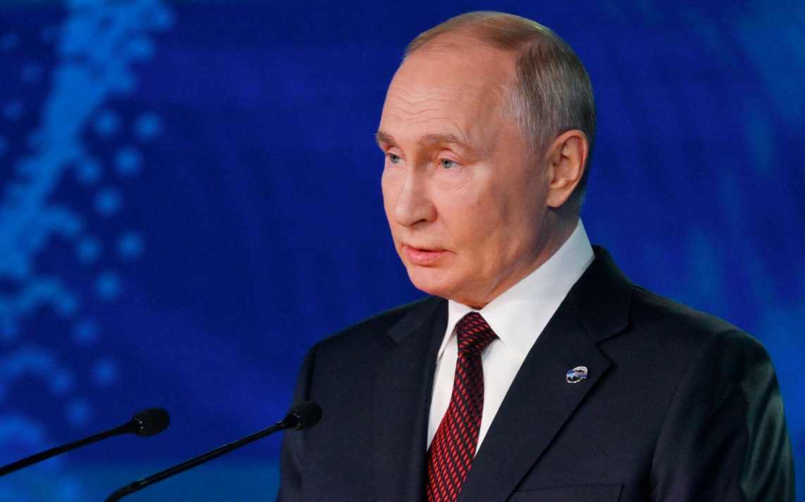 Путин сообщил о территории в 1301 кв. км, взятой под контроль ВС РФ за сентябрь