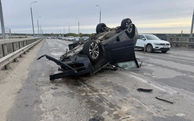 Два человека погибли, трое пострадали при столкновении трех автомобилей в Рязани