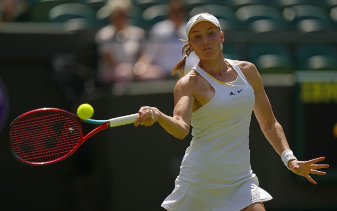 Первая ракетка мира Рыбакина уступила Чараевой на турнире WTA 1000 в Пекине