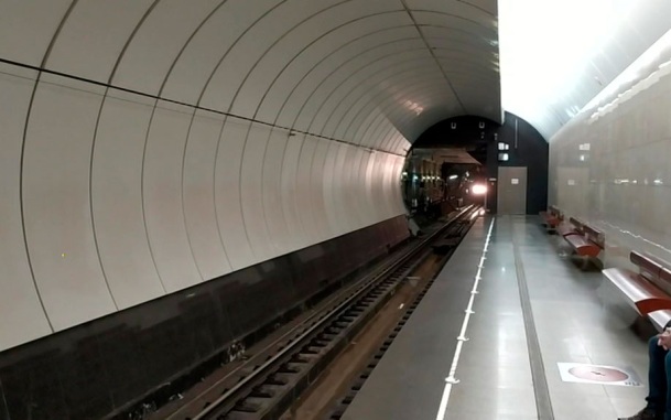 Движение на серой ветке московского метро восстановлено