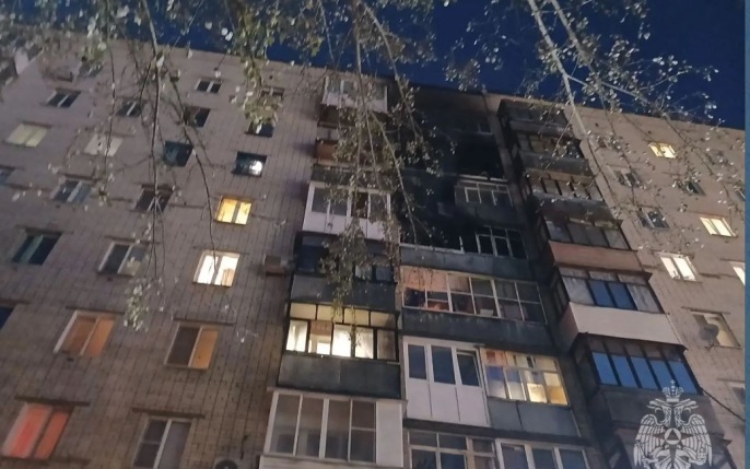 Больше 40 человек эвакуировали из-за пожара в многоэтажке Нижнего Новгорода