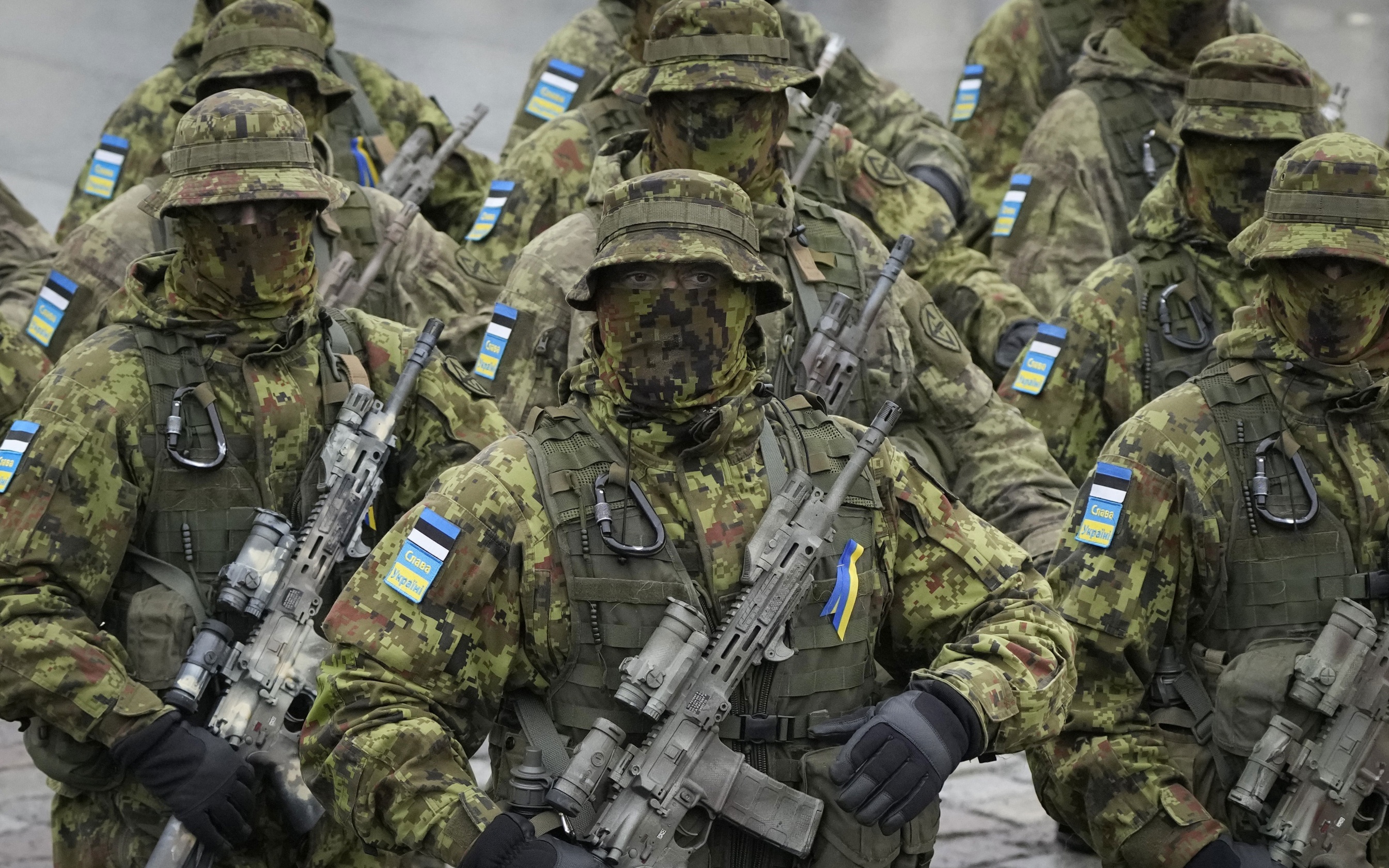 Военный эксперт назвал провокацией переброску Эстонией войск к границе с РФ