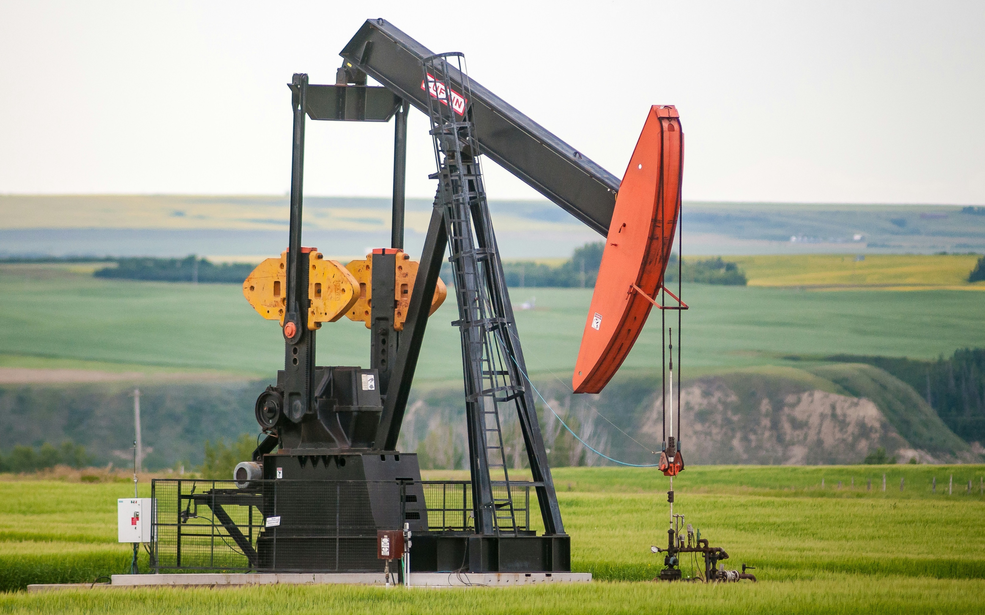 Минэнерго США прогнозирует рост добычи нефти в стране и падение на нее спроса