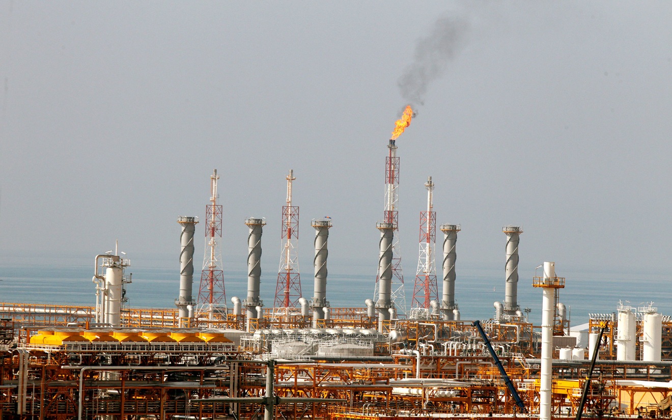 Эксперт заявил о риске срыва поставок нефти из-за кризиса на Ближнем Востоке