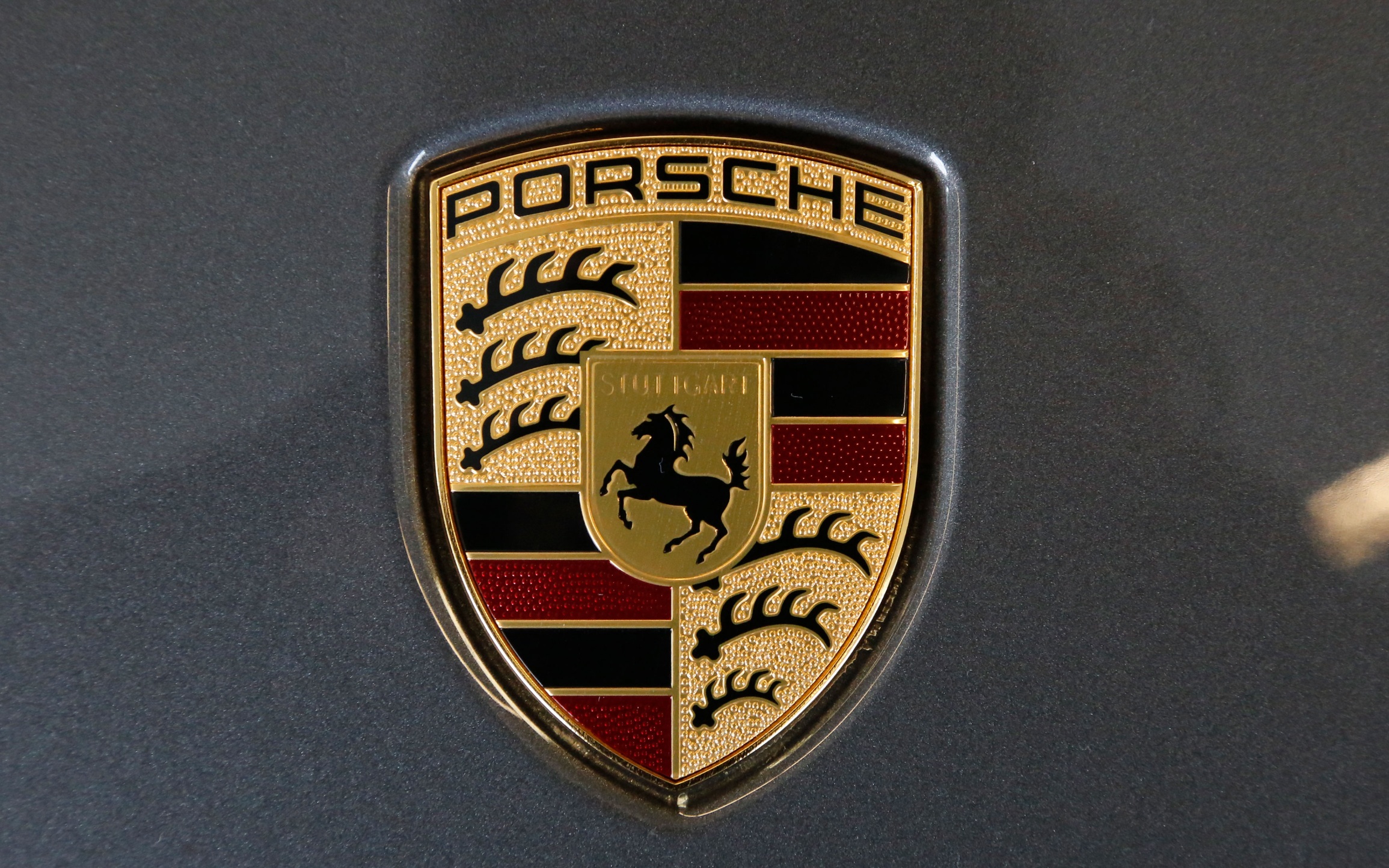 Концерн Porsche намерен сократить 40% руководящих должностей