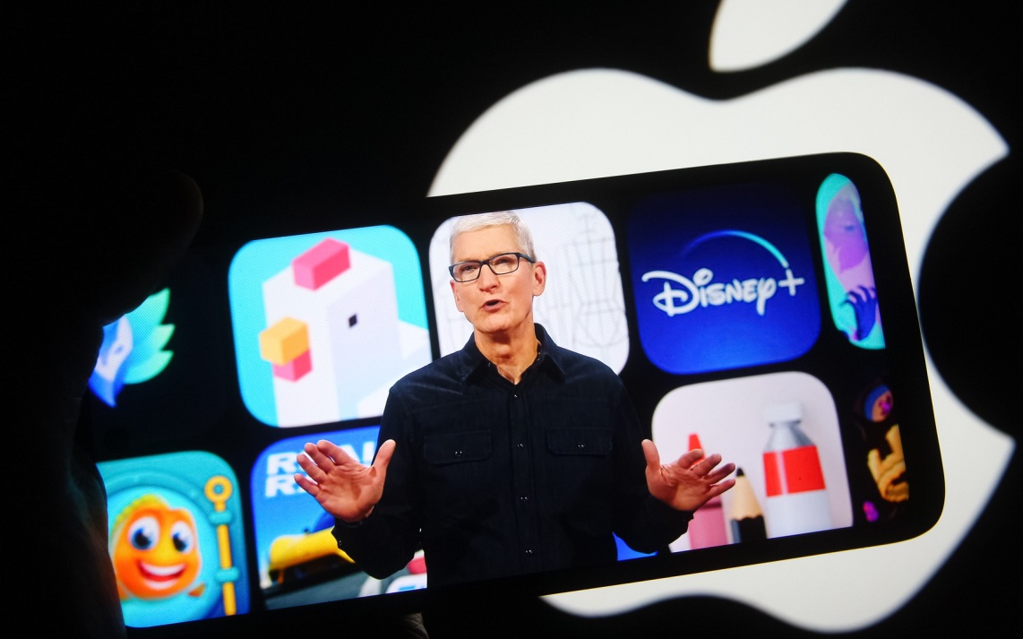 Экс-глава Apple Тим Кук распродал часть акций