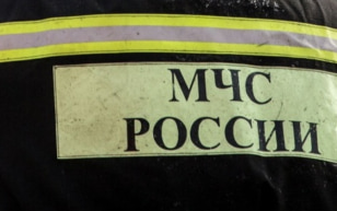 На Кронштадтском бульваре в Москве горит выселенное здание