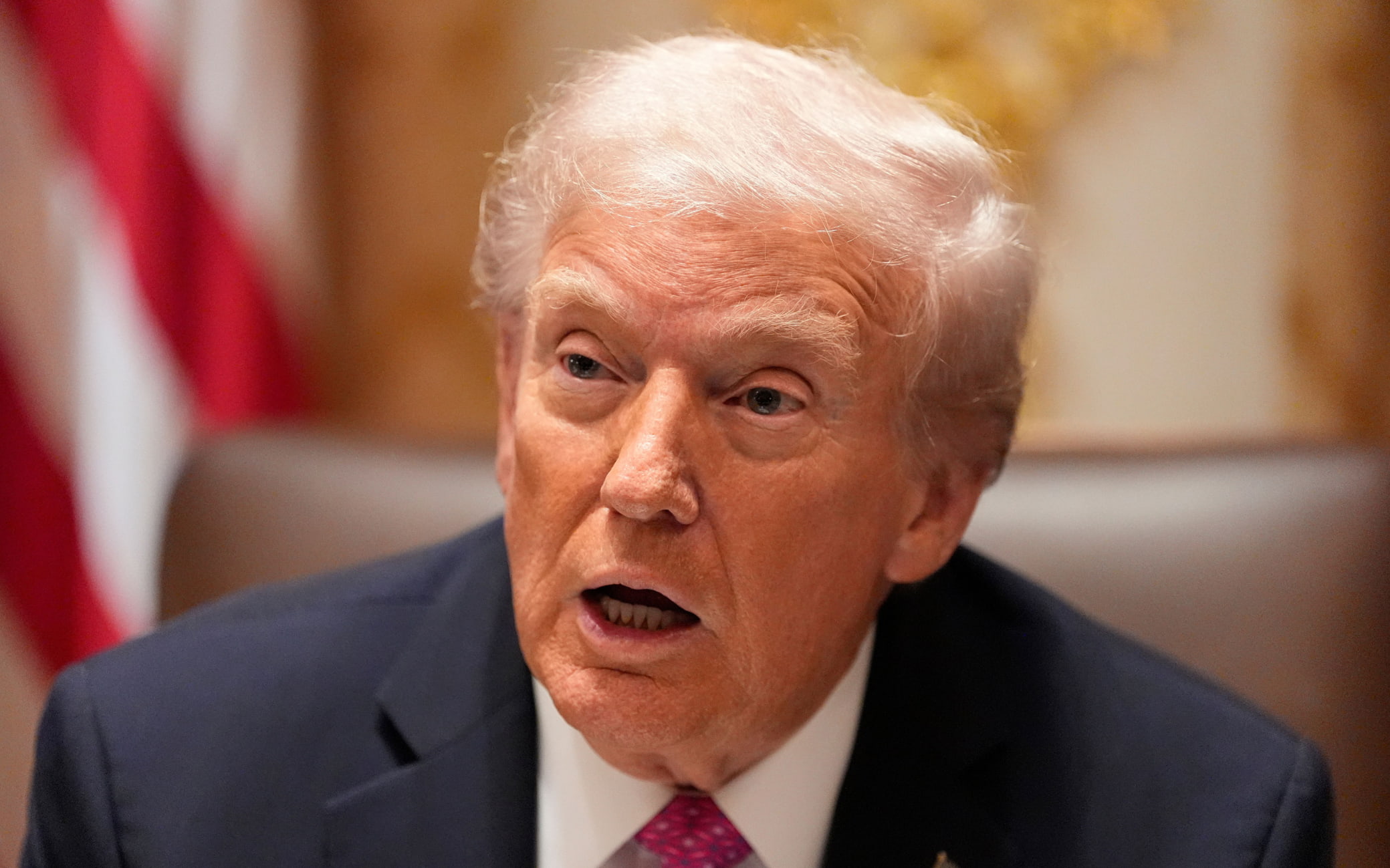 Пилоты ВВС США рассказали Трампу о неопознанных летательных объектах