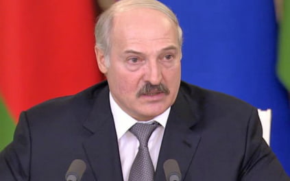 Лукашенко заявил, что следующий год отдалит Украину от мира с РФ еще сильнее