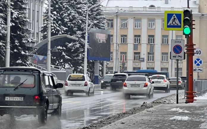 Губернатор Кузбасса напомнил жителям о коварстве первого большого снега