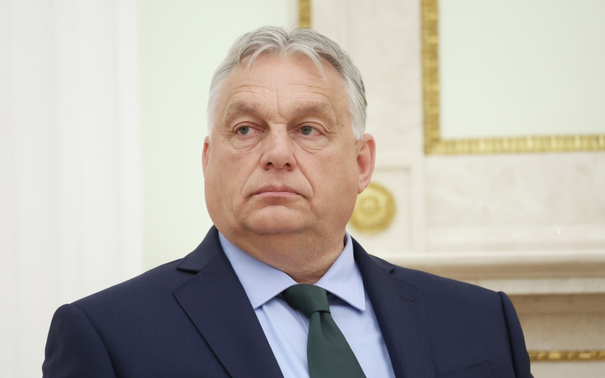 Орбан считает, что власти Венгрии хотят уничтожить его партию