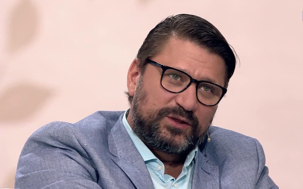 Актер Логинов рассказал о семейной атмосфере во время съемок "Счастливы вместе"