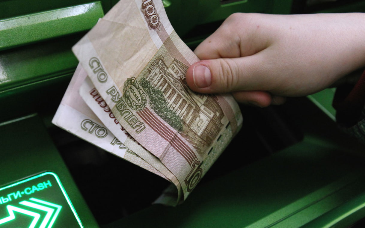Исследование: россияне чаще используют банкоматы для внесения наличных