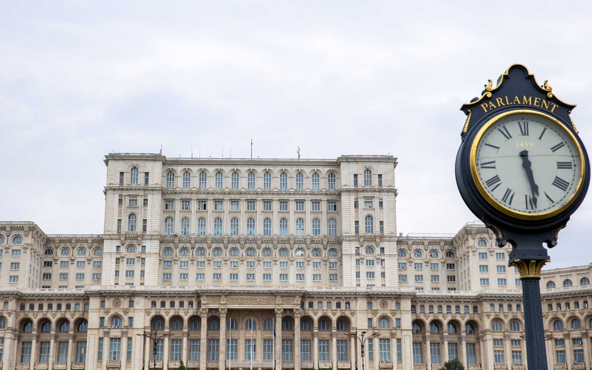 В Румынии утвердили новое правительство