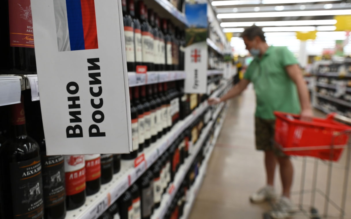 Шесть из десяти продаваемых в России вин — отечественные