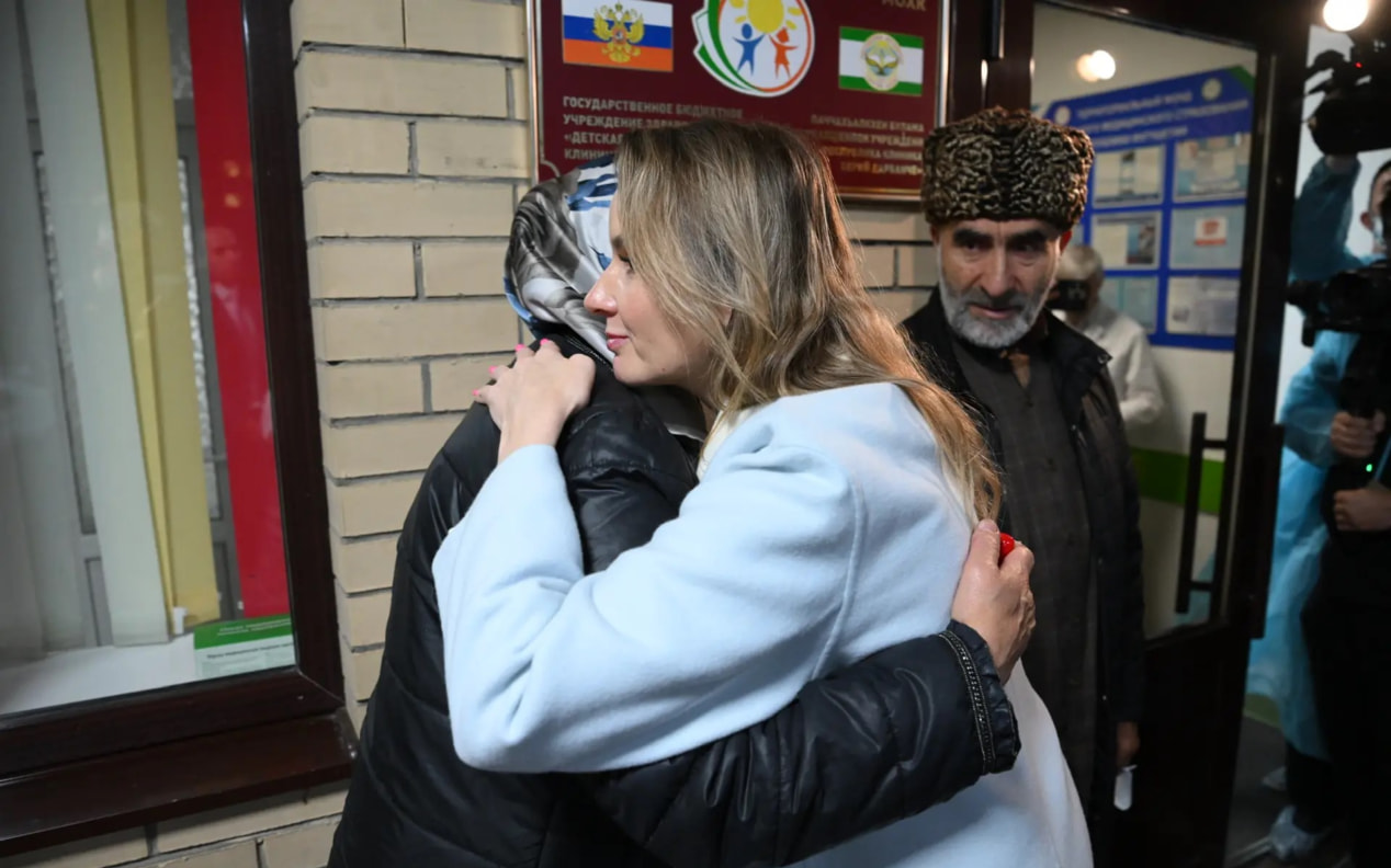 Львова-Белова навестила детей, пострадавших от взрыва газа в Северной Осетии