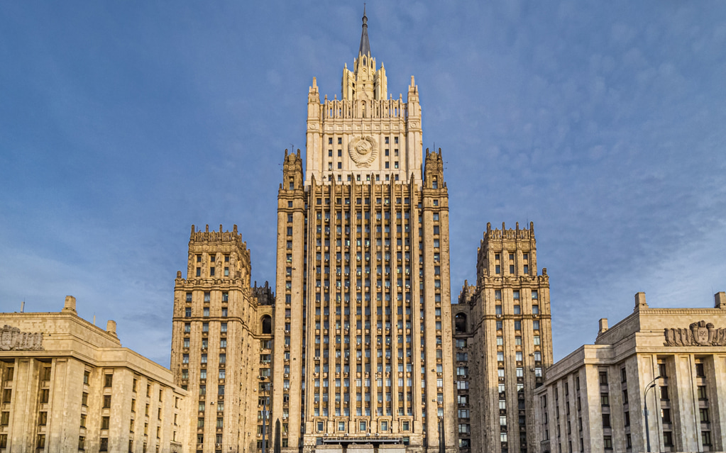 МИД РФ: Запад пытается взять под контроль логистику в Мировом океане