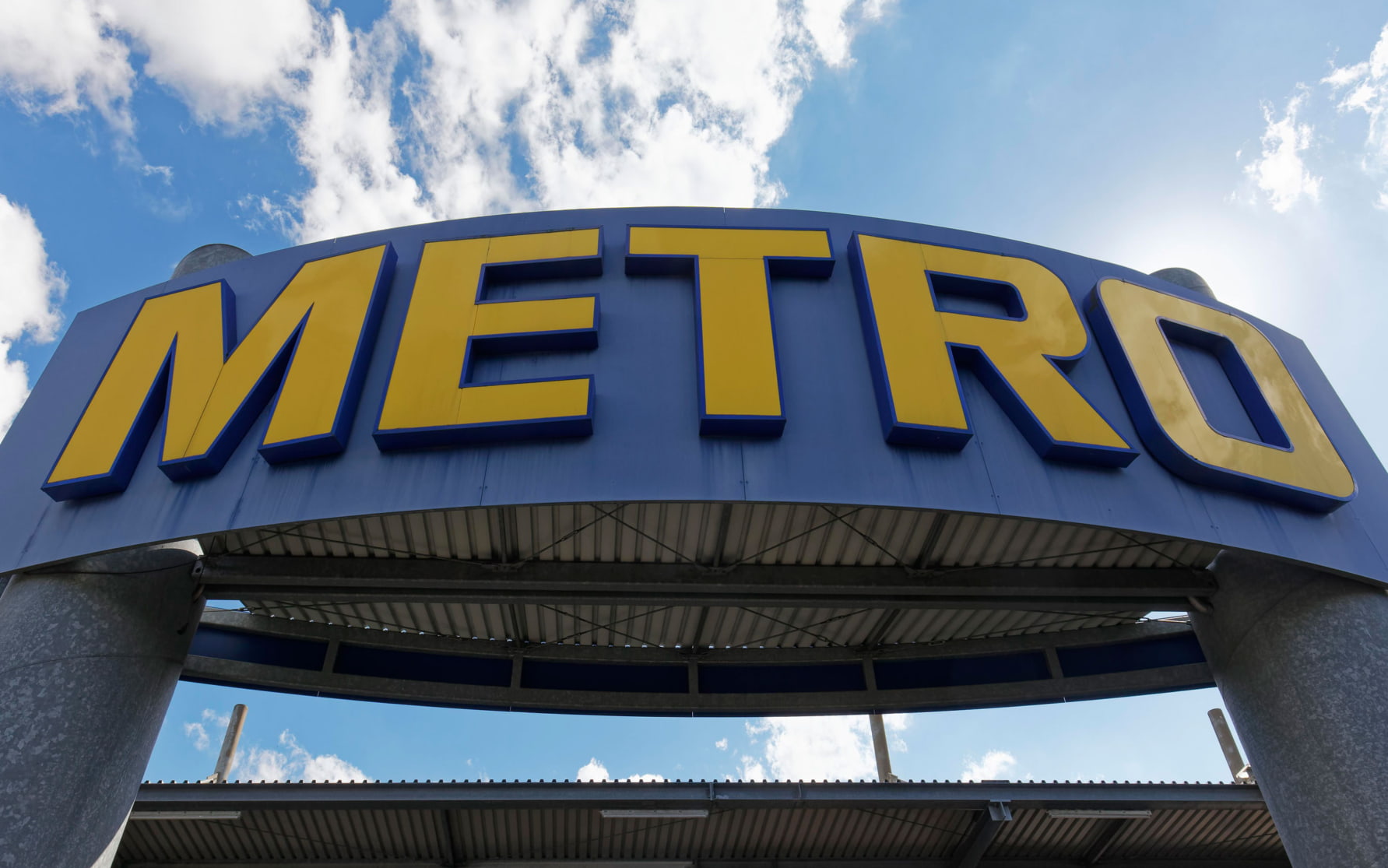 Немецкая сеть Metro направила миллиард рублей для ВС РФ