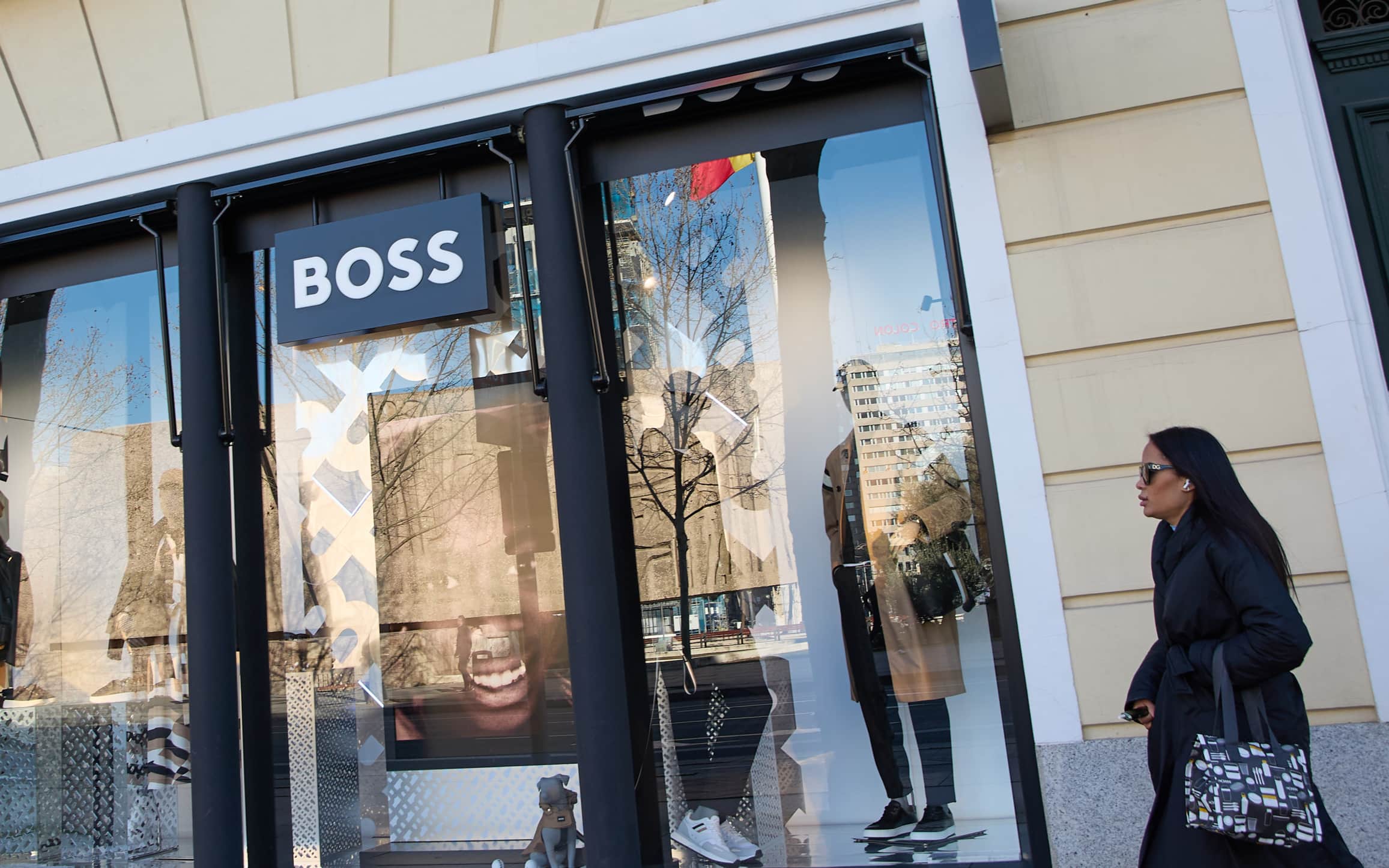Доля Frasers Group в Hugo Boss превысила 50%