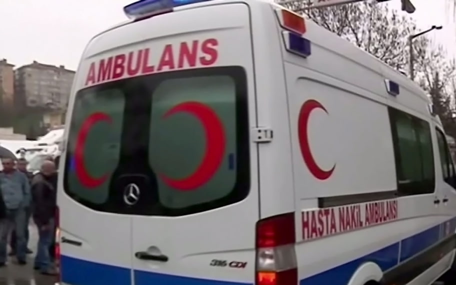 В Турции автомобиль упал в канал: погибли 4 детей и 2 взрослых