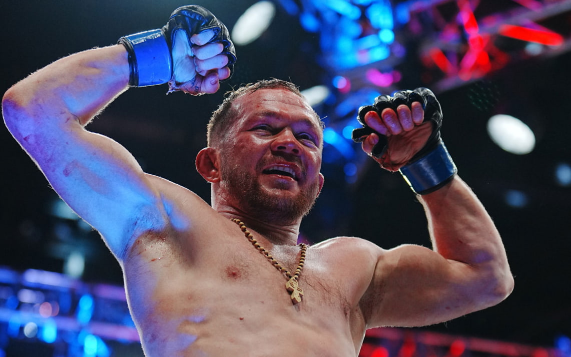 Российский боец Ян вновь победил Двалишвили и защитил титул UFC в легчайшем весе