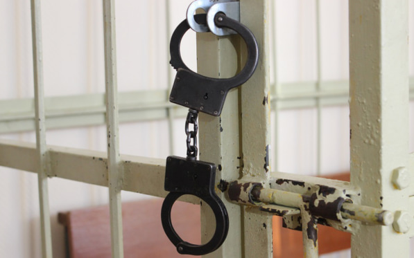 На Камчатке задержан вымогавший 300 тысяч рублей под угрозой насилия мужчина