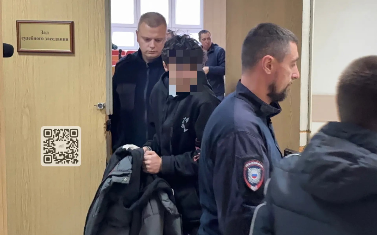 Двух подростков осудили за план поджога станции сотовой связи в Новосибирске