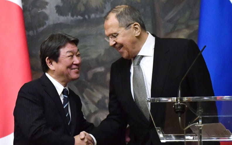 Лавров призвал японского коллегу на встрече сосредоточиться на теме переговоров