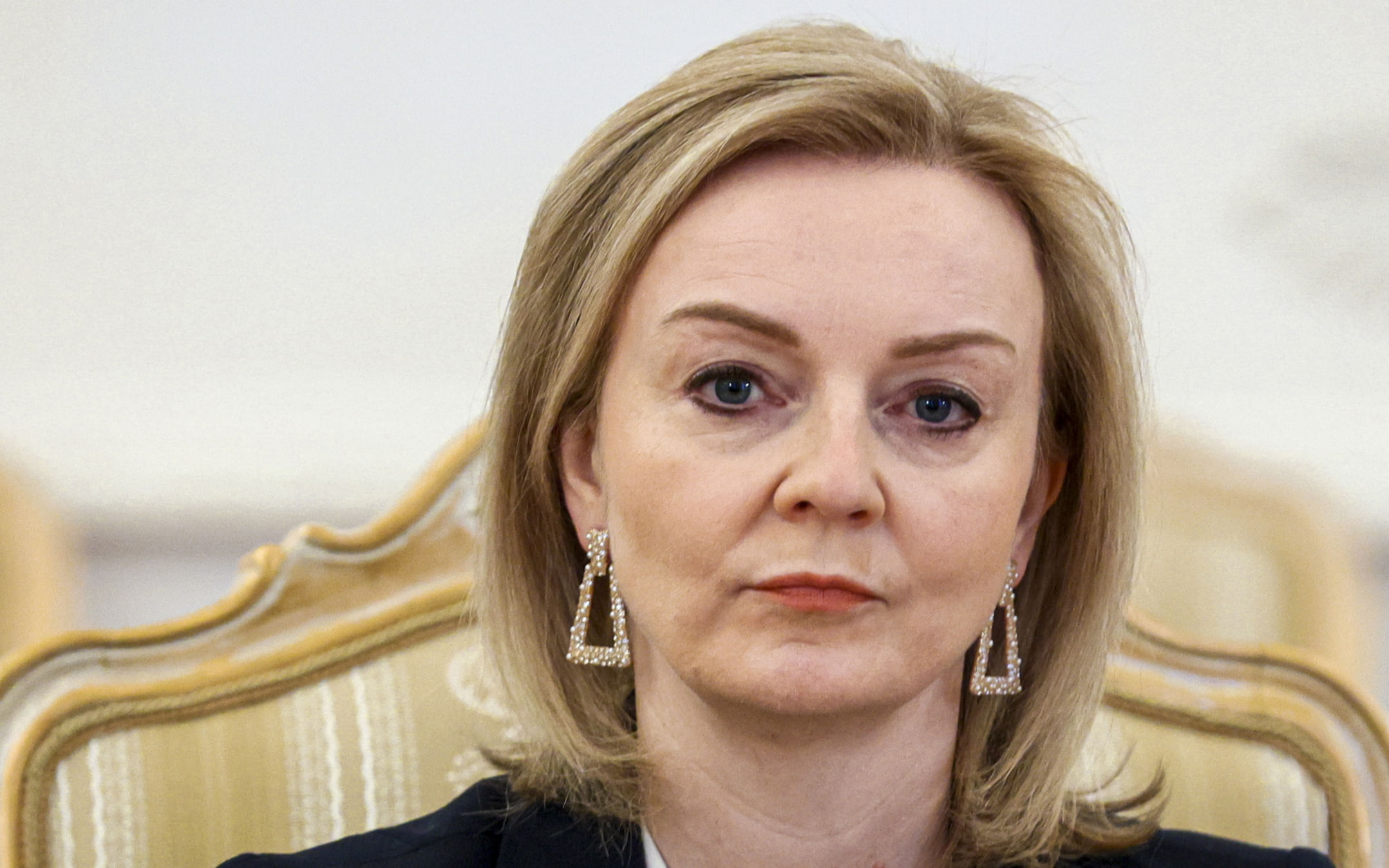 Лиз Трасс оценила события в Польше как "шокирующее нападение на демократию"