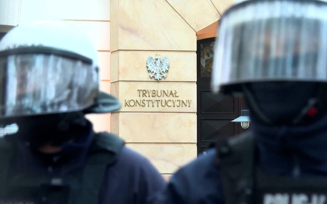 Польский профессор назвал происходящее в Варшаве "полным крахом государства"