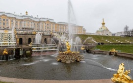"Петергоф" запустил весну: стартовал сезон фонтанов