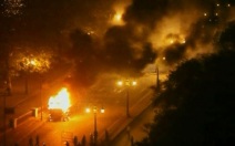 Заминированный автомобиль вспыхнул у полицейского участка в Северной Ирландии