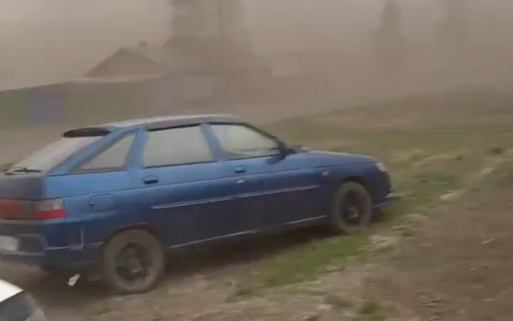 Появилось видео урагана в Новосибирской области