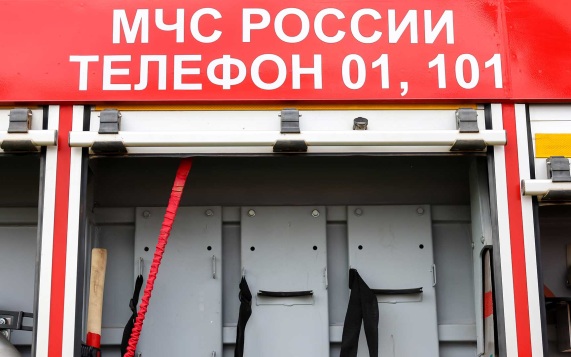 В камчатском Елизове перекрыли мост через реку Авачу