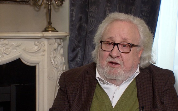 Режиссер Малкин считает, что телевидению свойственно объединять народ