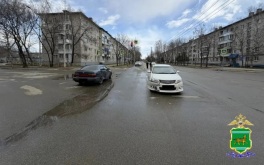 На перекрестке в Биробиджане столкнулись две иномарки