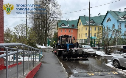 112: мальчика замотало в щетку трактора в Зеленограде