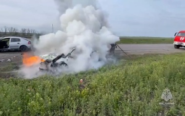 В огненном ДТП на трассе в ДНР погиб водитель