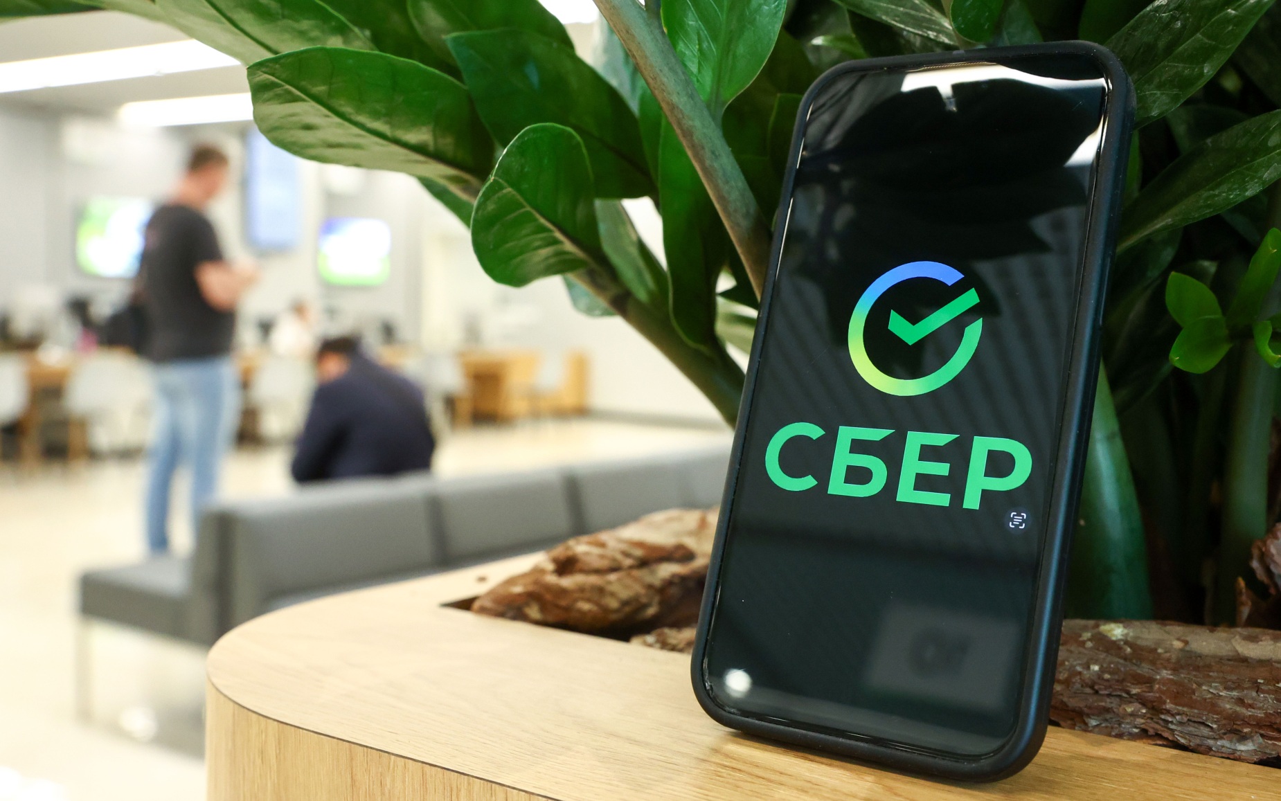 Клиентам Сбербанка рекомендуют пользоваться Wi-Fi при ограничениях интернета
