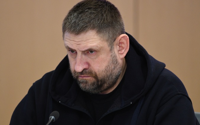 Зеленский расшатывает ситуацию перед любым важным событием, заявил Сладков