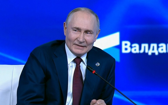 Богданов: Путин не подписывал указ, запрещающий бить по Киеву 9 мая