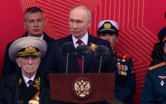 Путин объявил минуту молчания в память о героях Великой Отечественной войны