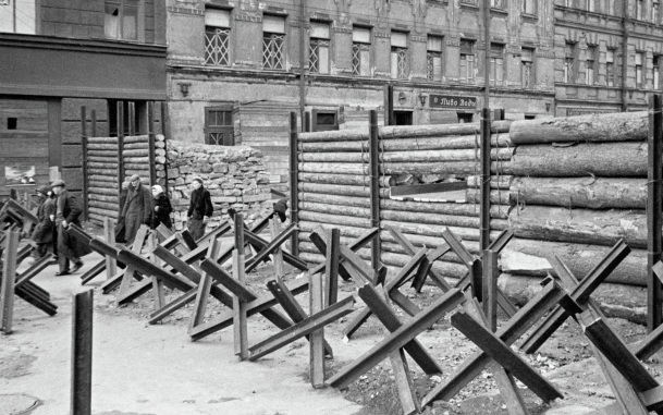 Почти не осталось стран, сохраняющих нейтралитет по событиям ВОВ, заявил эксперт
