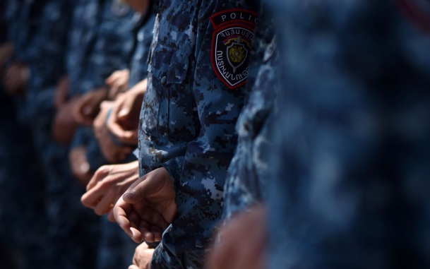 В Ереване полиция задержала мужчину, назвавшего Пашиняна предателем