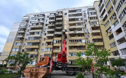 При ударе БПЛА по дому в Белгороде получили повреждения 90 квартир