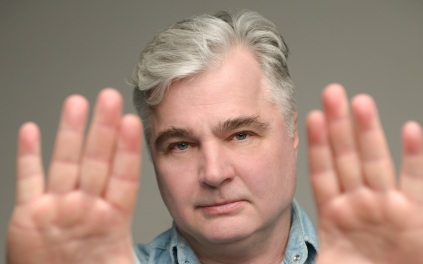 Композитор Величковский считает, что Черкасов ввел певицу Линду в заблуждение