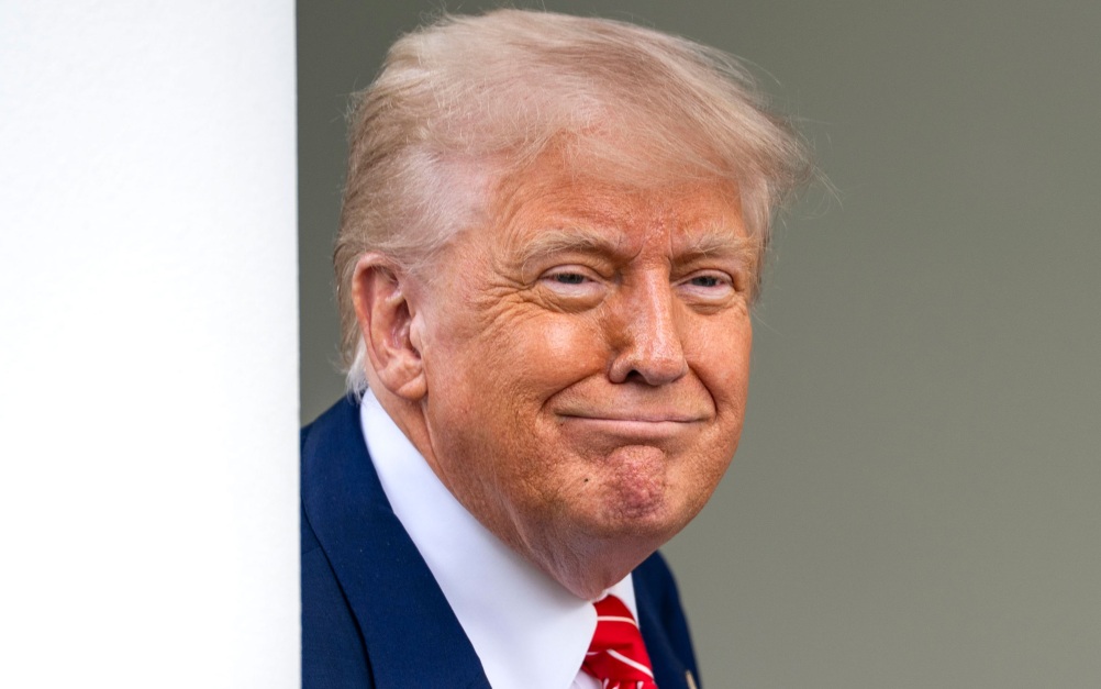 Трамп предупредил Иран об угрозах со всех сторон