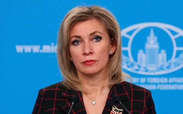 Захарова прокомментировала поведение Пашиняна во время предвыборной акции